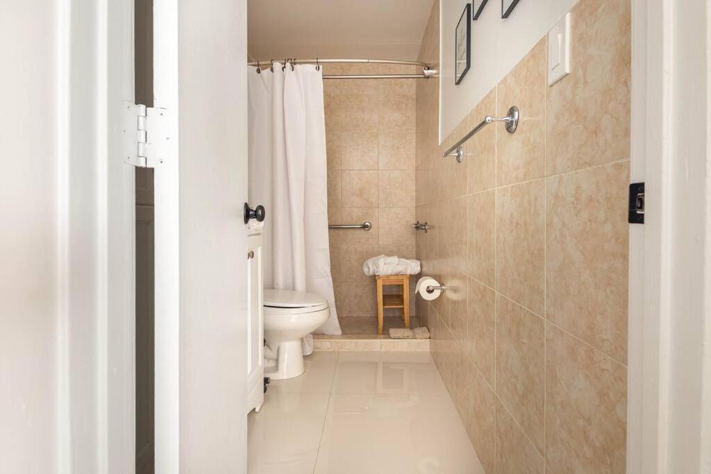 Sleeps 3, Cozy, Boho Style, In The Heart Of Miami -Free Parking Apartment Exterior photo