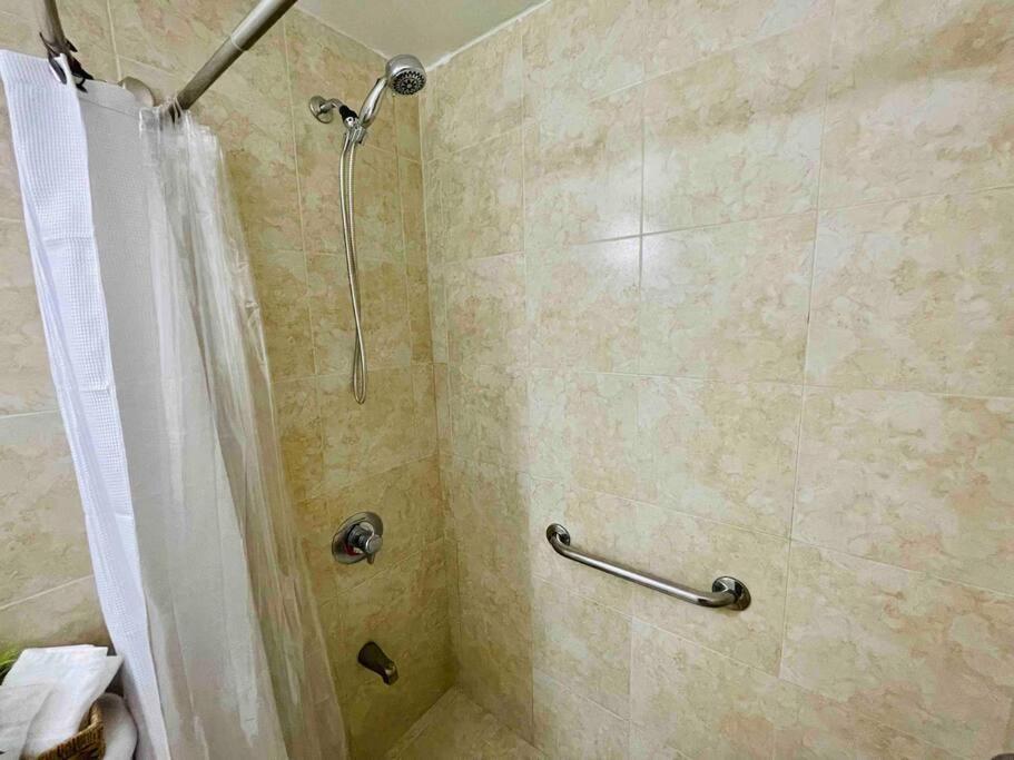 Sleeps 3, Cozy, Boho Style, In The Heart Of Miami -Free Parking Apartment Exterior photo